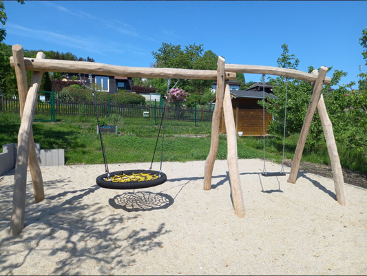 Korb-Einfachschaukel aus Robinie