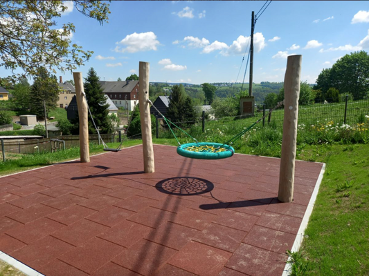 MINI-KID-Zweifachschaukel aus Robinie