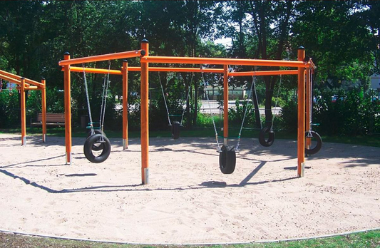 Sechsfach-Schaukel Douglasie mit Stahlquerbalken und Reifensitzen