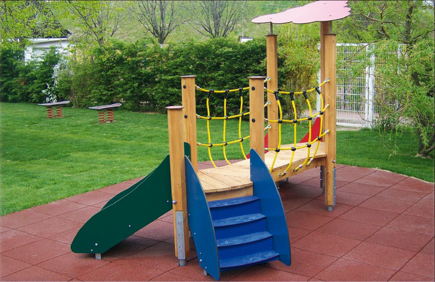 MNI-KID Spielanlage „Lydia“, Douglasie